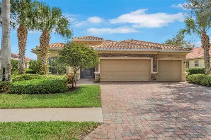 2118  Satsuma  LN, Naples, FL 34120