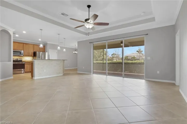 2118  Satsuma  LN, Naples, FL 34120