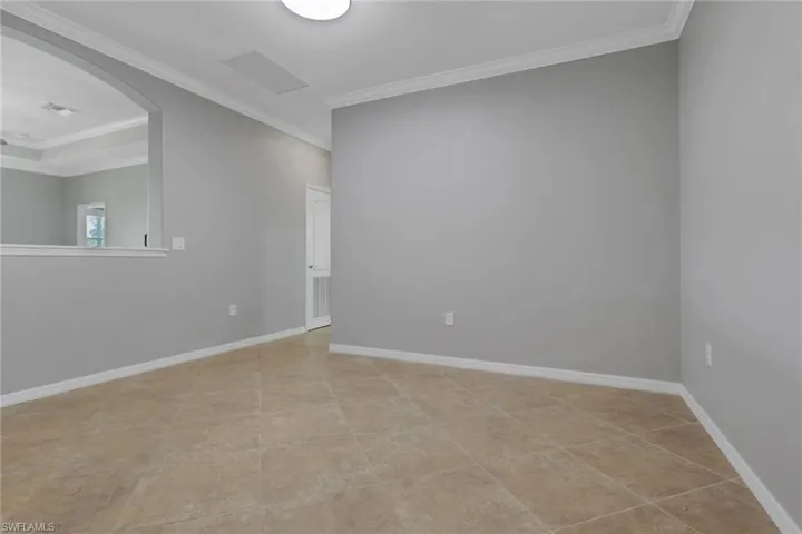 2118  Satsuma  LN, Naples, FL 34120