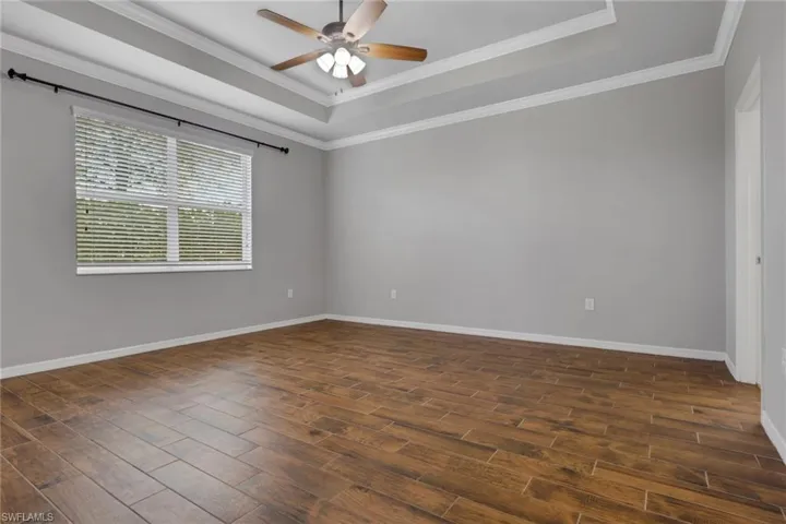 2118  Satsuma  LN, Naples, FL 34120