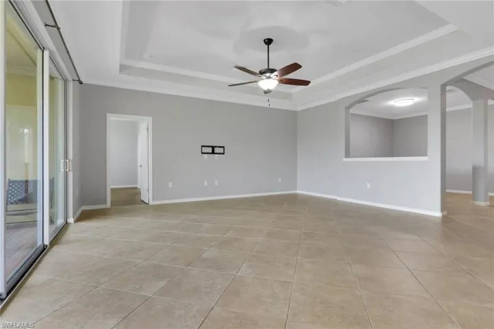 2118  Satsuma  LN, Naples, FL 34120