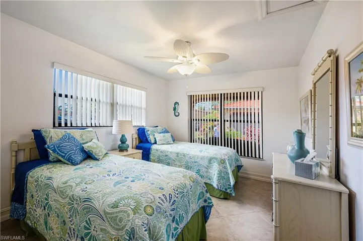 2036  Pine Isle  LN, Naples, FL 34112