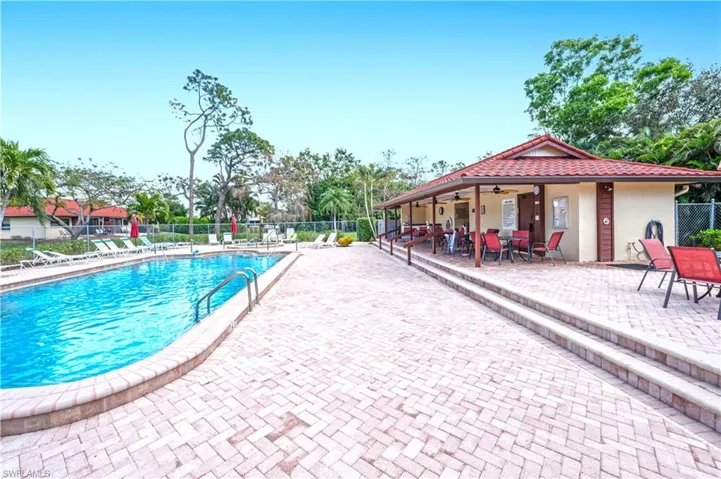 2036  Pine Isle  LN, Naples, FL 34112