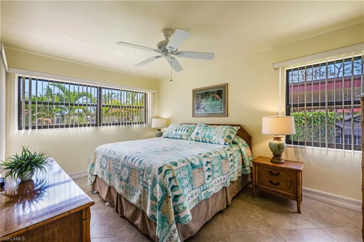 2036  Pine Isle  LN, Naples, FL 34112