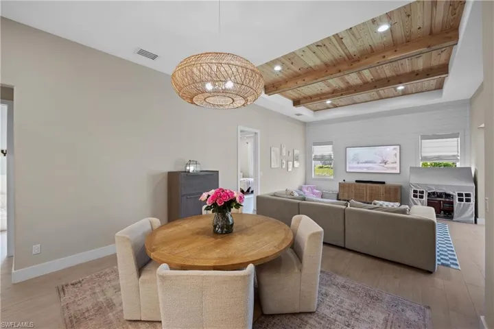 335  Cypress W WAY, Naples, FL 34110