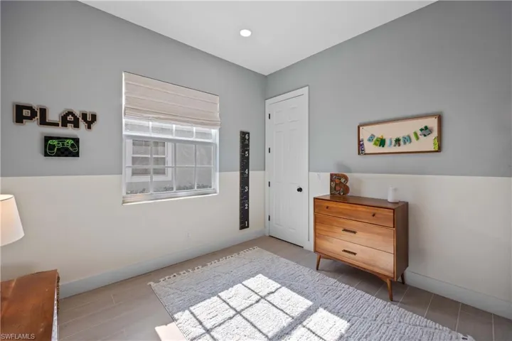 335  Cypress W WAY, Naples, FL 34110