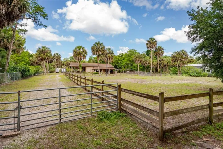 1781 21st St Sw, Naples, Florida 34117