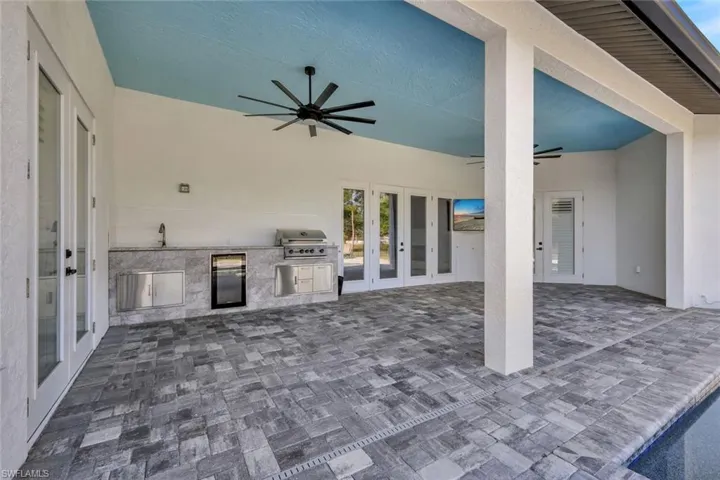 Outdoor Kitchen