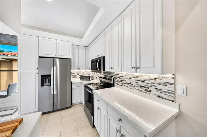 1855 Les Chateaux Blvd 5-201, Naples, Florida 34109
