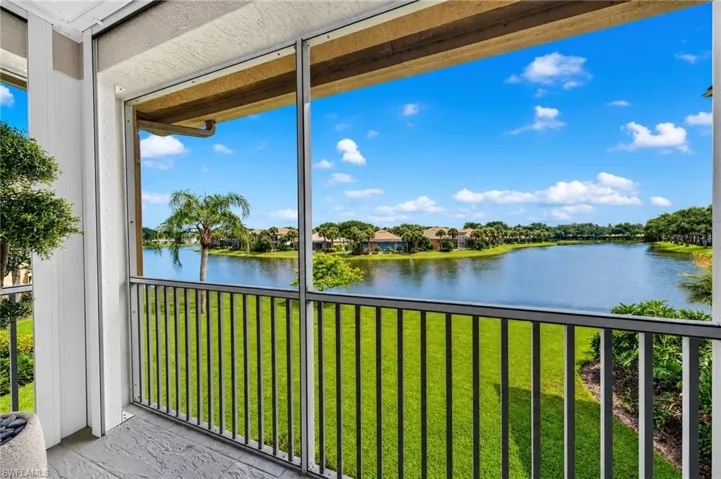 1855 Les Chateaux Blvd 5-201, Naples, Florida 34109