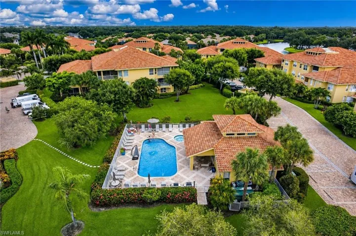 1855 Les Chateaux Blvd 5-201, Naples, Florida 34109