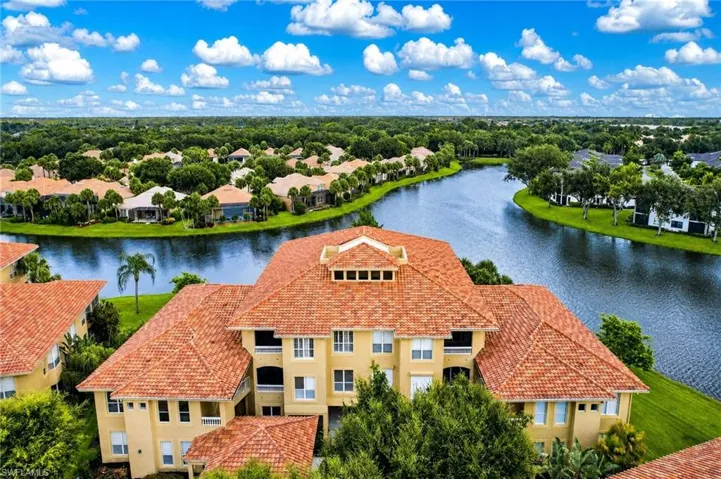 1855 Les Chateaux Blvd 5-201, Naples, Florida 34109