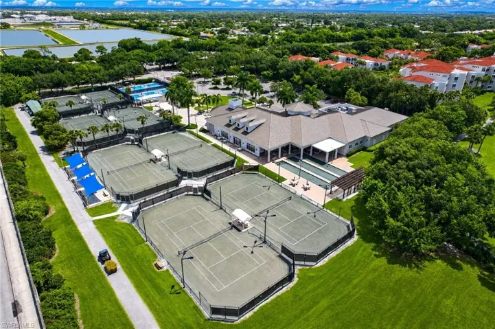 1855 Les Chateaux Blvd 5-201, Naples, Florida 34109