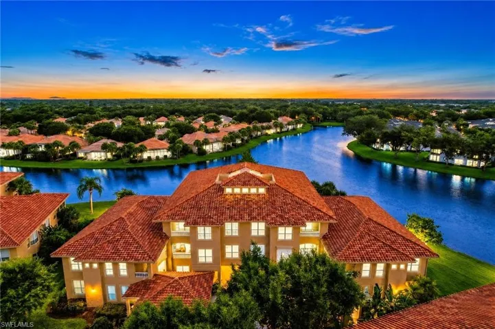 1855 Les Chateaux Blvd 5-201, Naples, Florida 34109