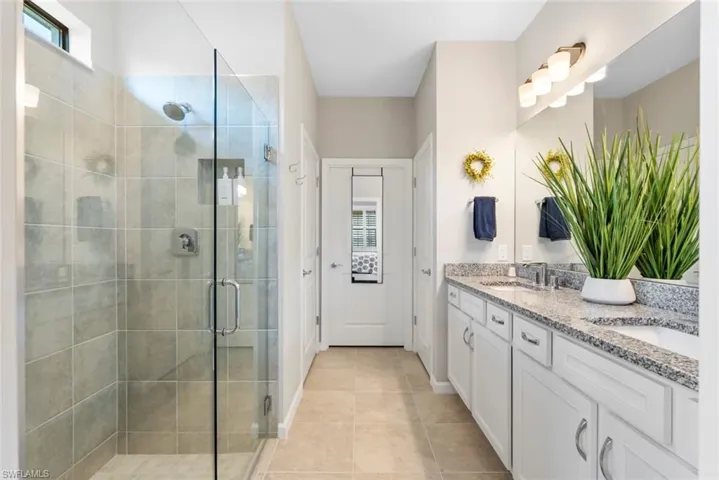 PRIMARY SUITE BATHROOM