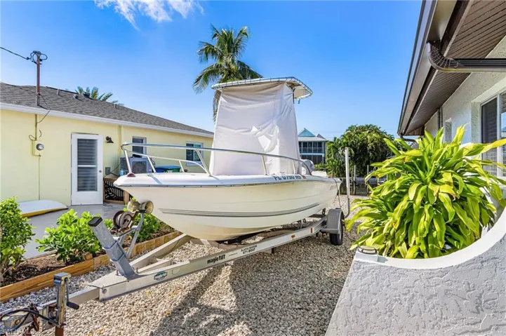 Plenty of room to park your boat or your RV with no restrictions.