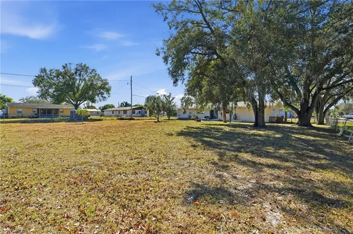 View of yard featuring a residential view