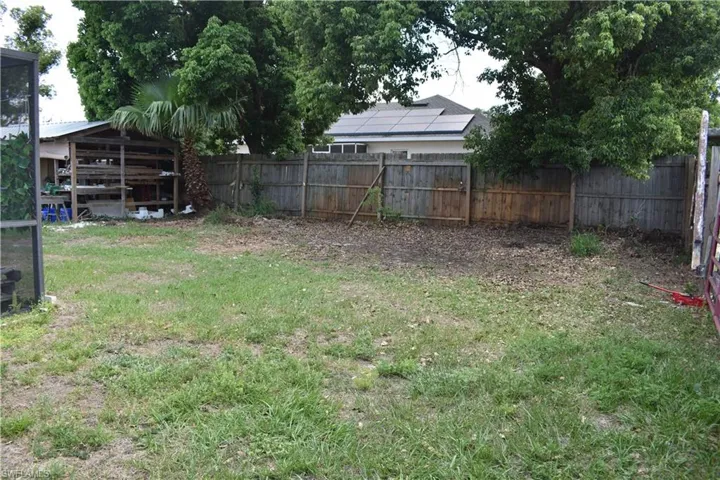 163  Jackson  ST, Lake Wales, FL 33859