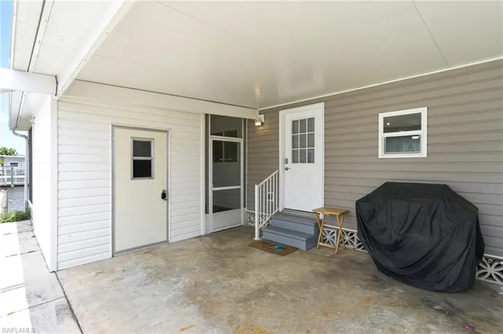5509 Sir Walter Way, North Fort Myers, Florida 33917