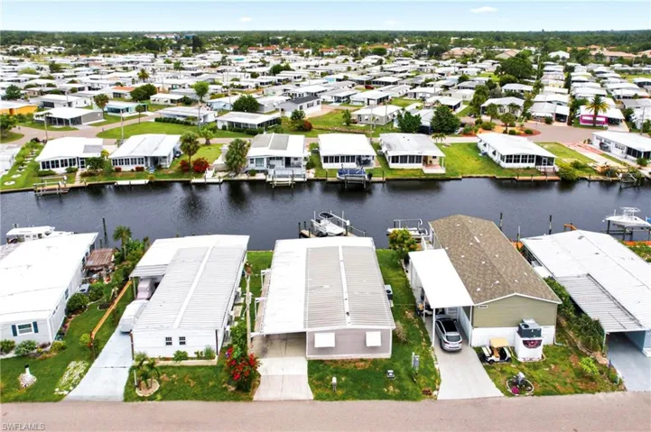5509 Sir Walter Way, North Fort Myers, Florida 33917