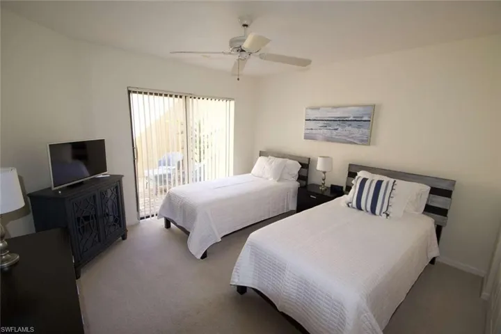 547 Beachwalk Cir, Naples, Florida 34108