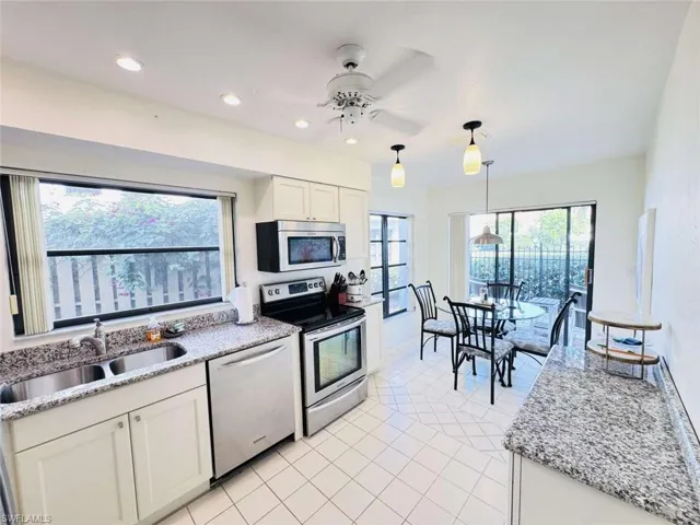547 Beachwalk Cir, Naples, Florida 34108