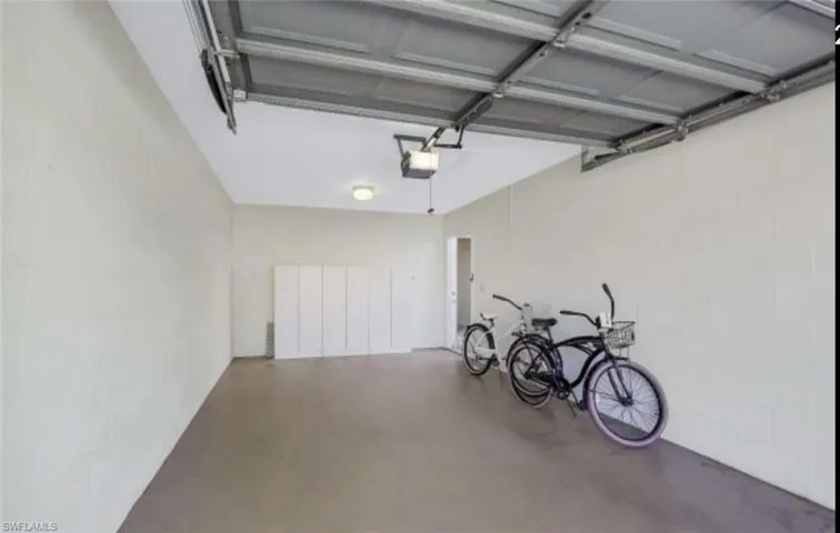 547 Beachwalk Cir, Naples, Florida 34108