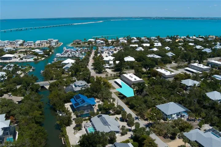 1084 S Yachtsman Dr, Sanibel, Florida 33957