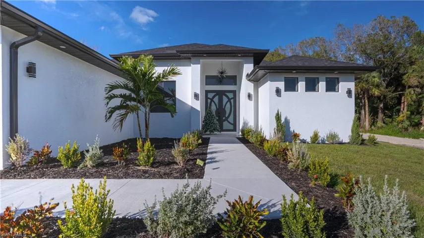 2565 28th Ave Se, Naples, Florida 34117
