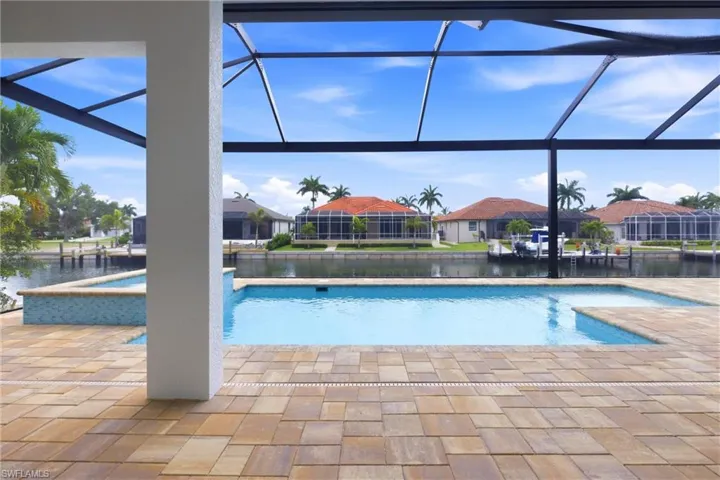 Spacious Area & Screened in