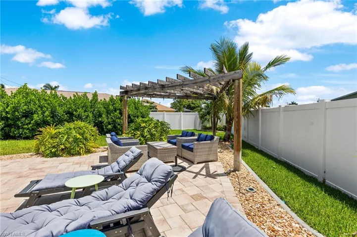 View of patio / terrace featuring an outdoor hangout area