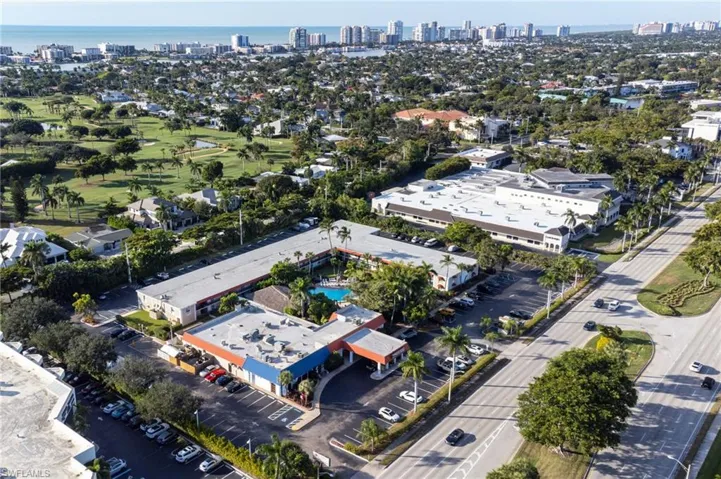 2555 9th St N # 204, Naples, Florida 34103