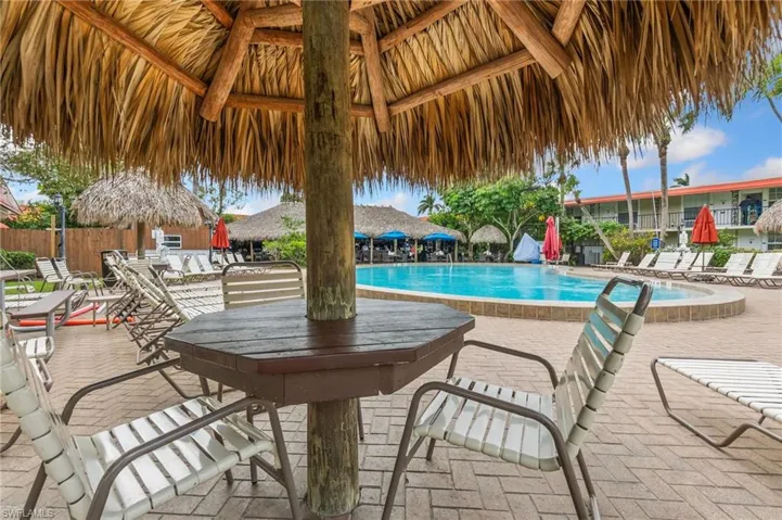 2555 9th St N # 204, Naples, Florida 34103