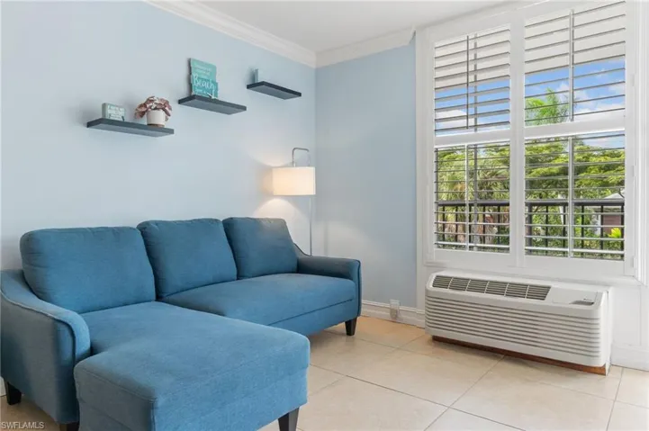 2555 9th St N # 204, Naples, Florida 34103