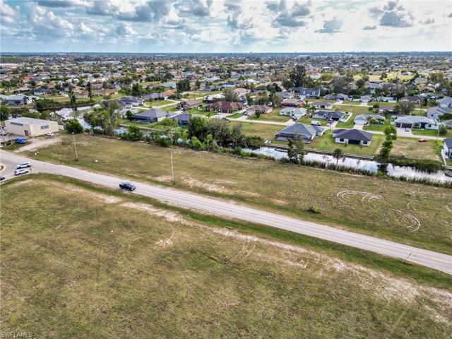 1402 SW 4th  ST, CAPE CORAL, FL 33991