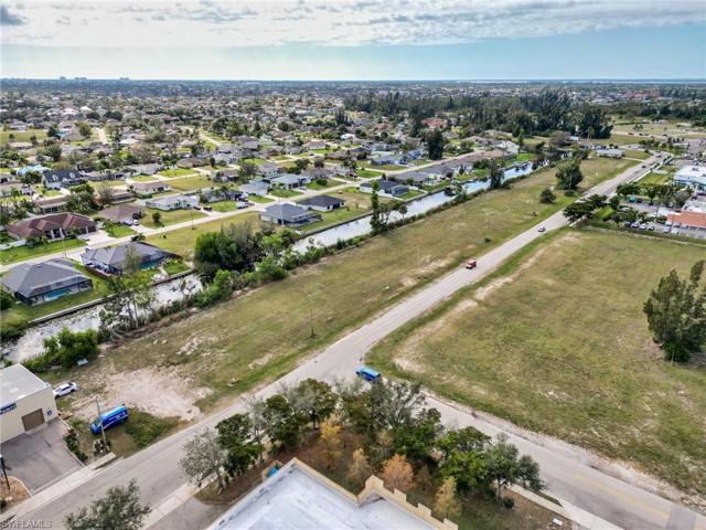 1402 SW 4th  ST, CAPE CORAL, FL 33991