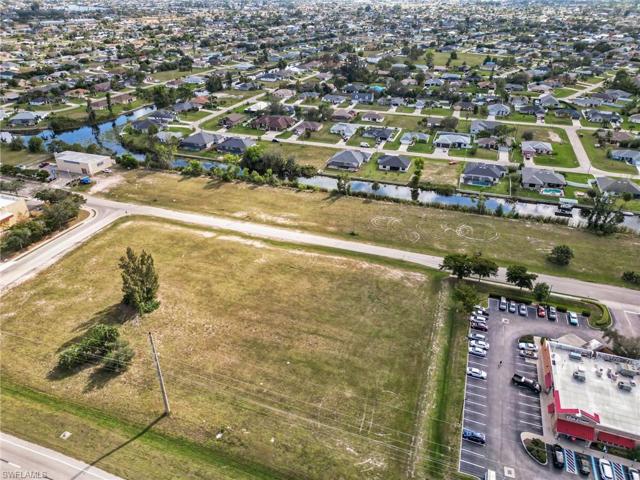 1402 SW 4th  ST, CAPE CORAL, FL 33991