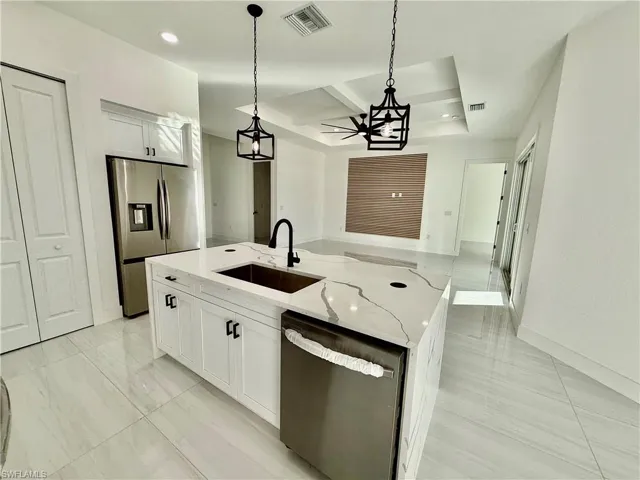 Quartz backsplash