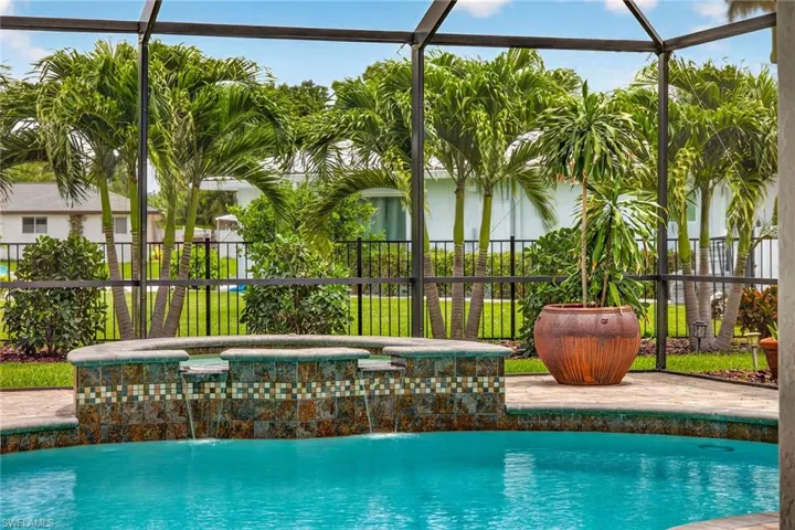 8390 Riviera Ave, Fort Myers, Florida 33919