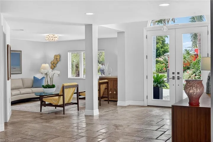 8390 Riviera Ave, Fort Myers, Florida 33919