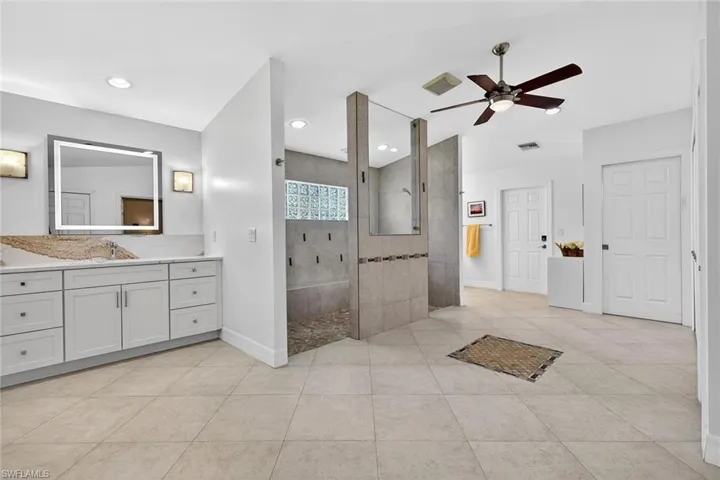 8390 Riviera Ave, Fort Myers, Florida 33919