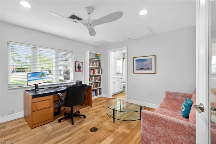 8390 Riviera Ave, Fort Myers, Florida 33919