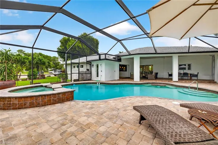 8390 Riviera Ave, Fort Myers, Florida 33919
