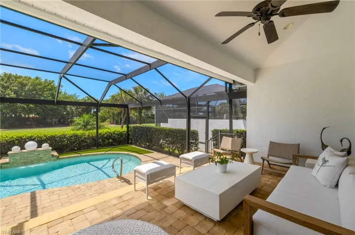 3872  CLIPPER COVE  DR, Naples, FL 34112