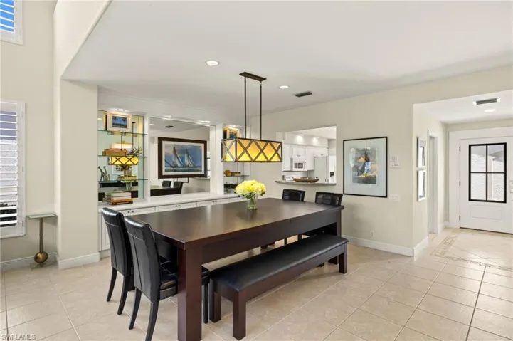 3872  CLIPPER COVE  DR, Naples, FL 34112