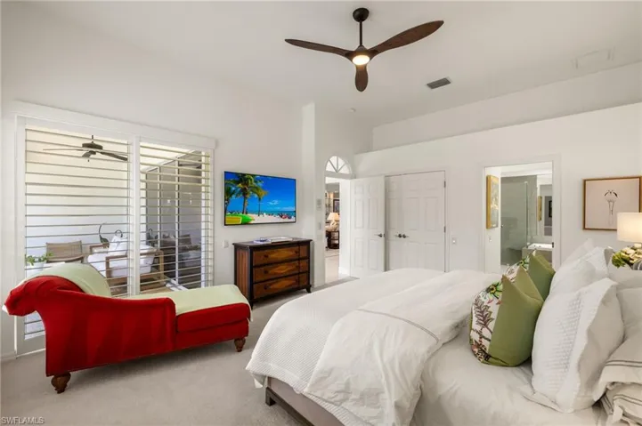 3872  CLIPPER COVE  DR, Naples, FL 34112