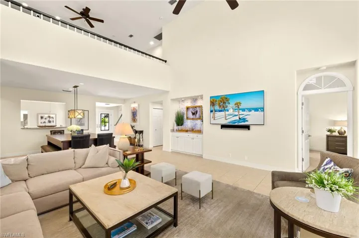3872  CLIPPER COVE  DR, Naples, FL 34112