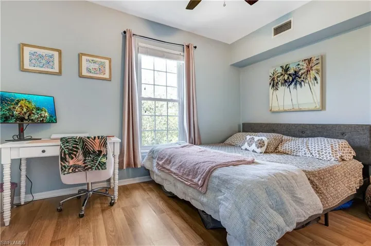 Large guest bedroom