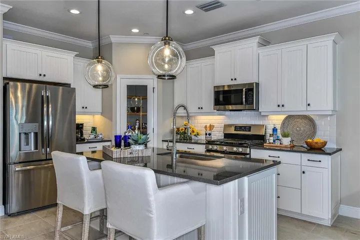 17813  Summerland Key  CT, Fort Myers, FL 33908