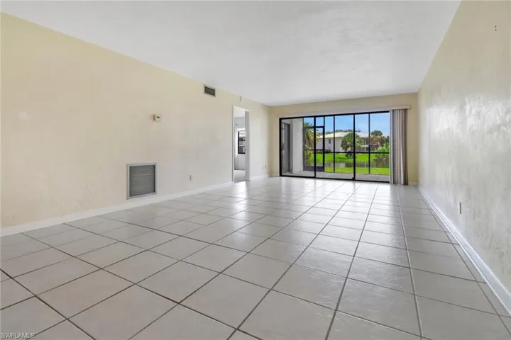 141  Cypress E WAY, Naples, FL 34110